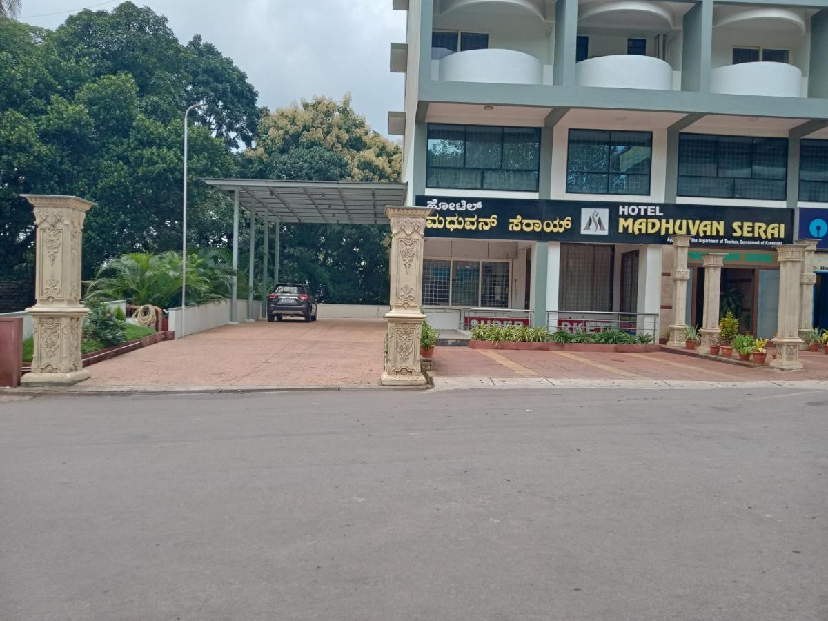 Hotel Madhuvan Serai Manipal Zewnętrze zdjęcie