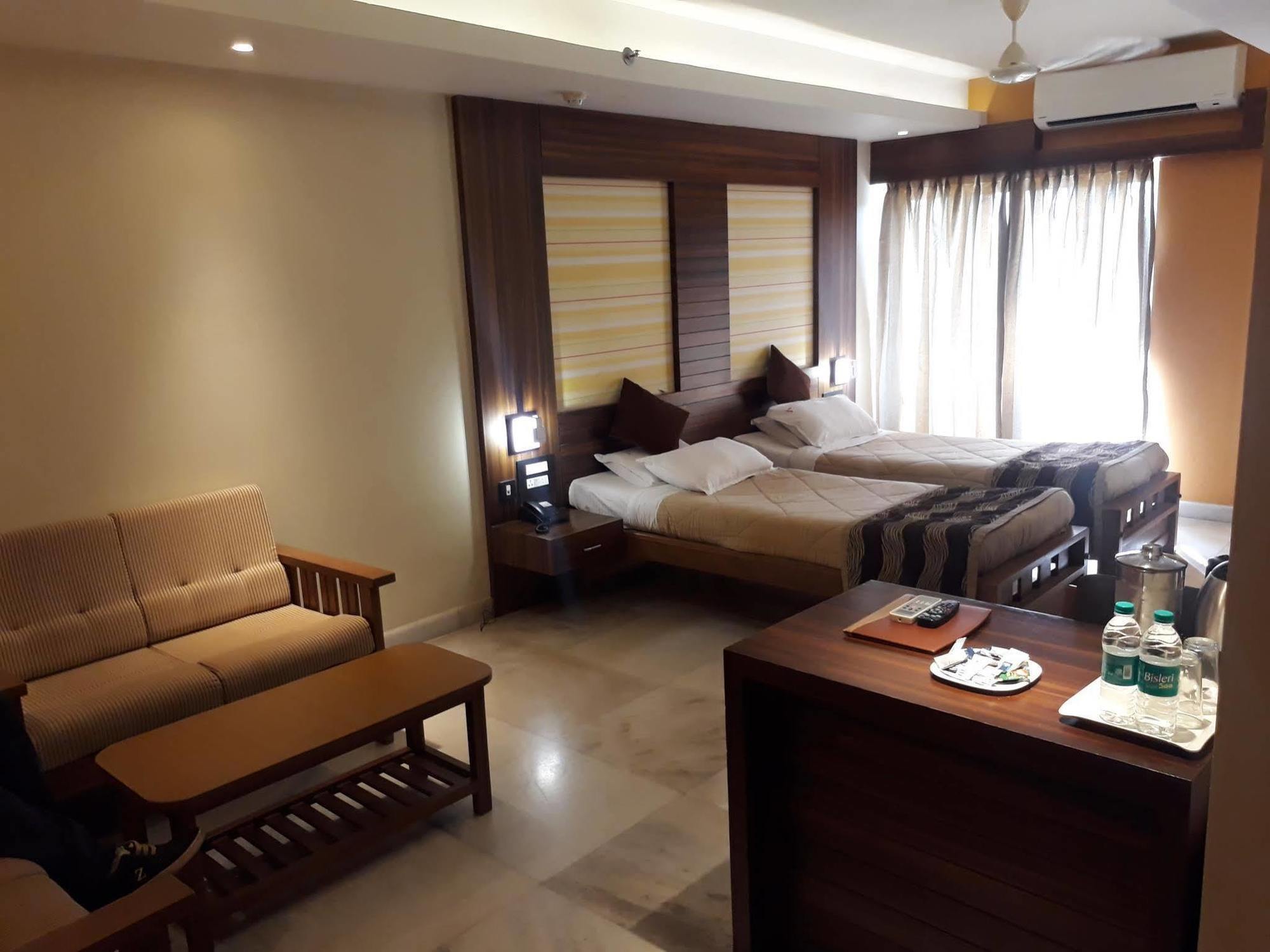 Hotel Madhuvan Serai Manipal Zewnętrze zdjęcie